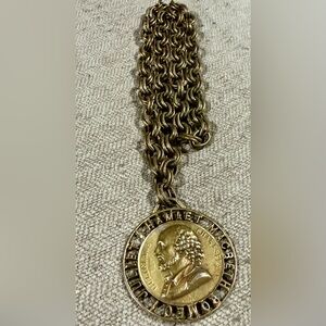 VINTAGE SHAKESPEARE PENDANT & CHAIN BRASS HAMLET MACBETH ROMEO JULIETT